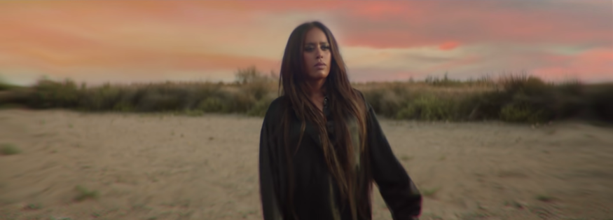 Amel Bent : Son titre « Le chant des colombes » est certifié single d’or
