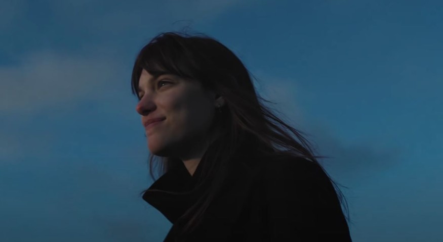 Charlotte Cardin: son titre « Main Girl » certifié single d'or !