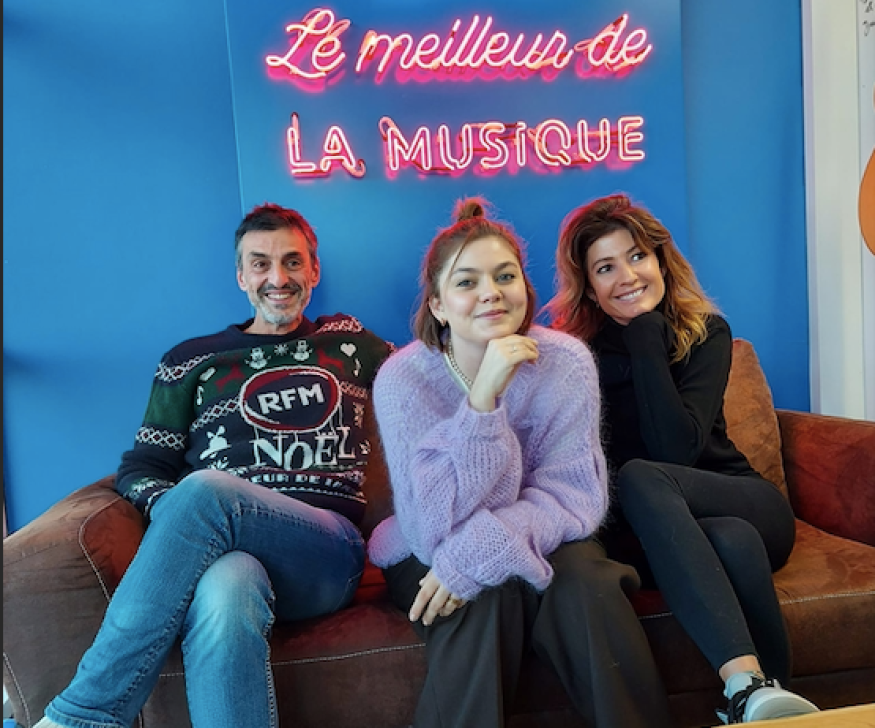 Louane répond aux questions du Meilleur des Réveils !