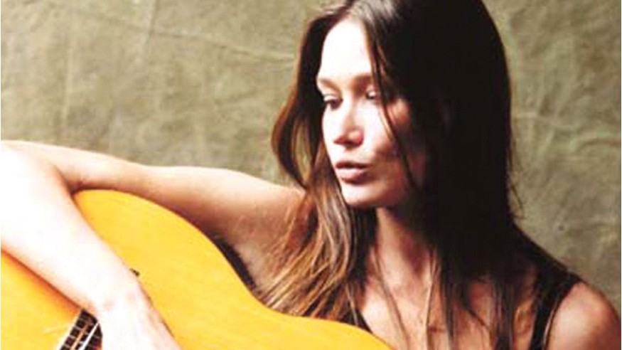 Carla Bruni: «Je ne savais pas que je vivais avec un écrivain»