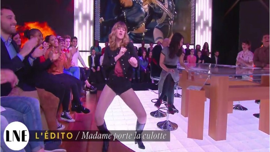 La Nouvelle Edition: Daphné Bürki parodie la prestation de Beyoncé au Super Bowl