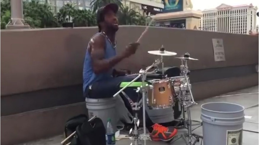Un batteur de rue reprend «See You Again»