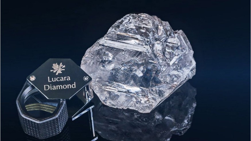 Prix record pour un diamant acheté 63 millions de dollars