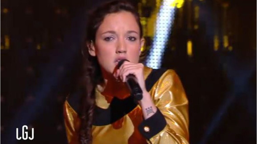 Jain interprète «Makeba» pour la dernière du Grand Journal