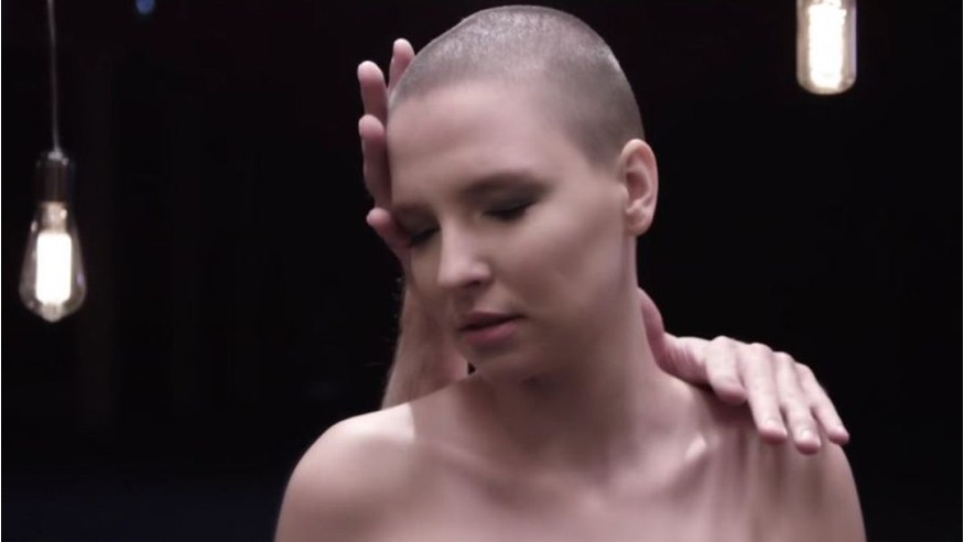 Anne Sila dévoile un duo surprise avec Matt Simons
