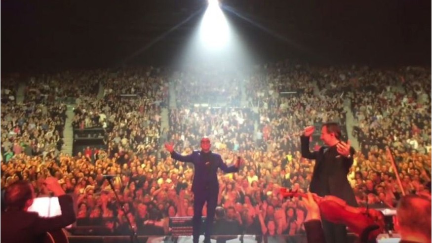 Pascal Obispo : découvrez son impressionnant mannequin challenge au Zénith d’Amiens !