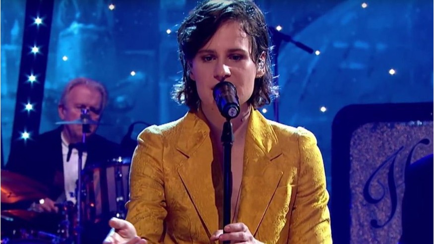 Christine And The Queens : découvrez sa prestation à la télévision anglaise pour la Saint-Sylvestre
