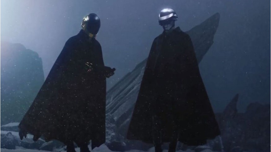 The Weeknd : découvrez le clip de «I feel it coming» avec Daft Punk !