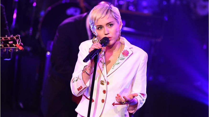 Miley Cyrus de retour avec le single «Malibu»