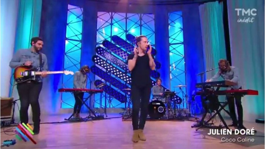 Julien Doré : découvrez «Coco Câline» en live sur le plateau de Quotidien