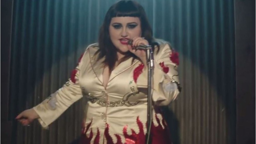 Beth Ditto dévoile le clip de «Fire»