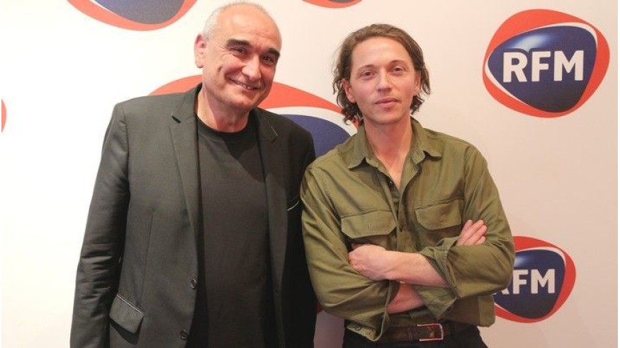 Découvrez l’interview de Raphaël au micro de Pascal Nègre