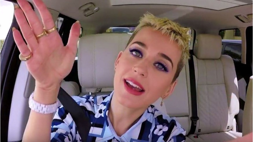 Katy Perry : découvrez son carpool karaoke avec James Corden