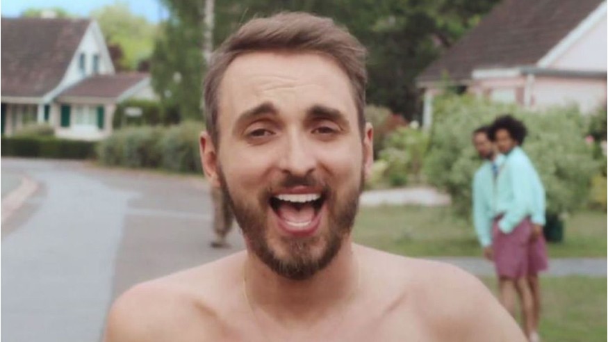 Christophe Willem se met à nu dans son nouveau clip «Marlon Brando»