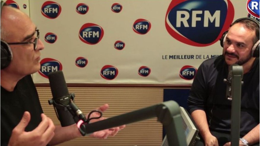 Découvrez l'interview de François-Xavier Demaison au micro de Pascal Nègre !