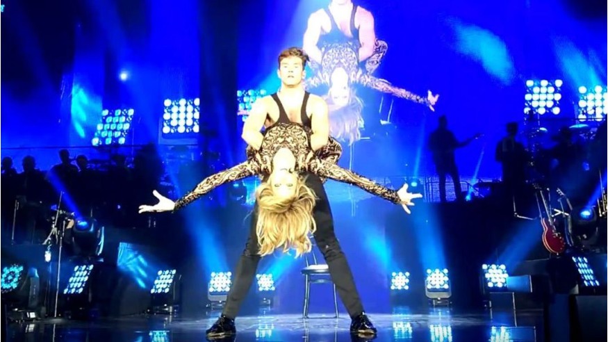 Céline Dion affole ses fans avec une danse acrobatique et sexy