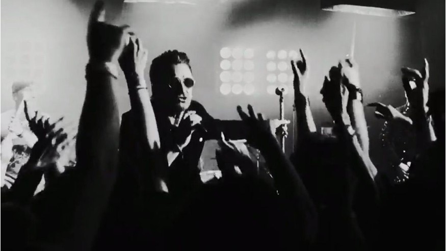 U2 dévoile son nouveau clip, «The Blackout»