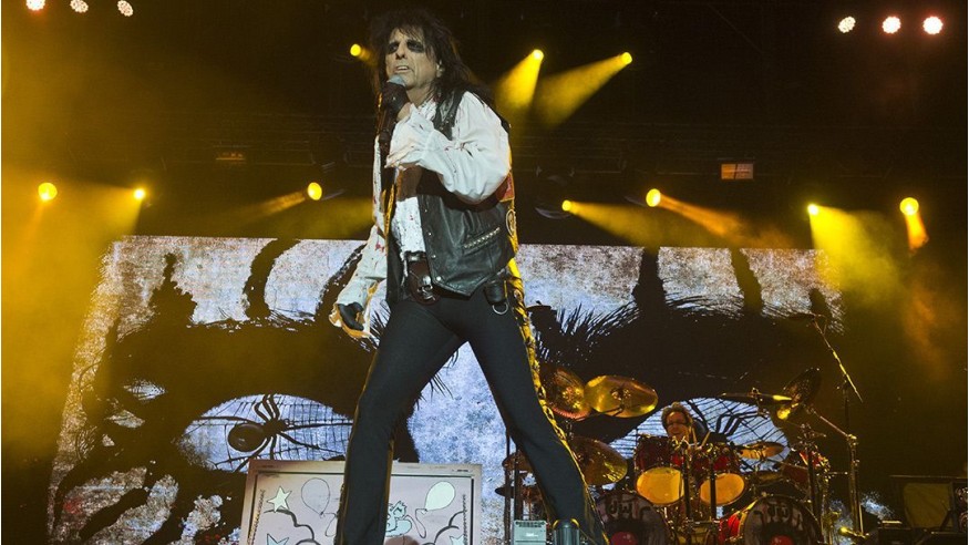 Le rockeur Alice Cooper trouve une toile de Warhol dans son matériel
