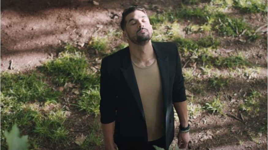 « Accordéons-nous » : Découvrez le clip de « J’veux du soleil », le premier single interprété par Florent Mothe !
