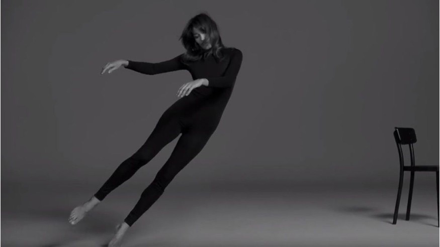 Carla Bruni annonce les premières dates de sa tournée mondiale !