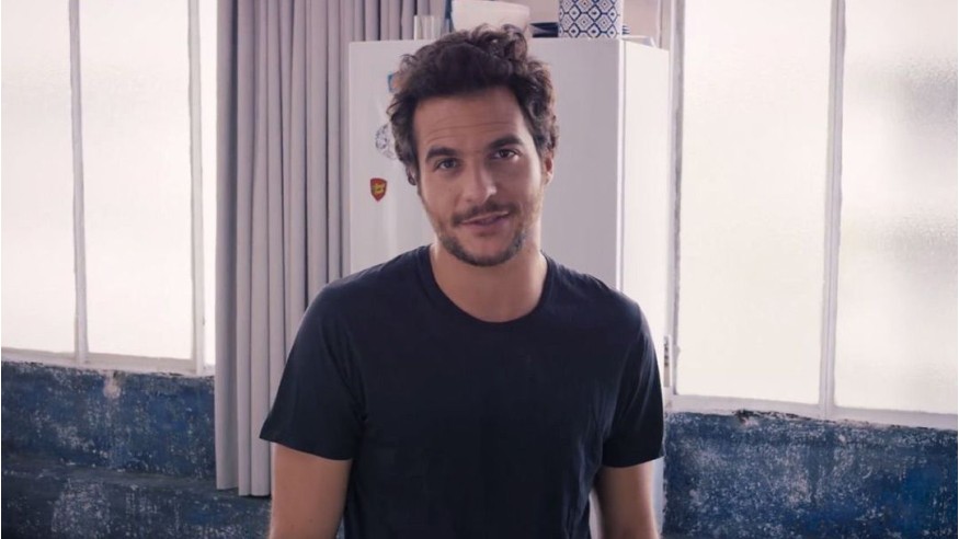 Amir : découvrez le clip de son nouveau single «Etats d’amour»