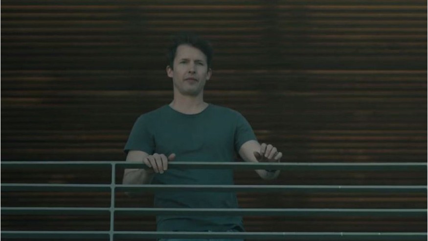 James Blunt : découvrez le clip de «Don’t give me those eyes»