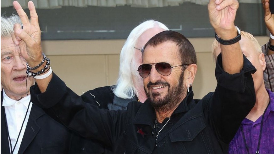 L'ex-Beatles Ringo Starr distingué par la reine Elizabeth II