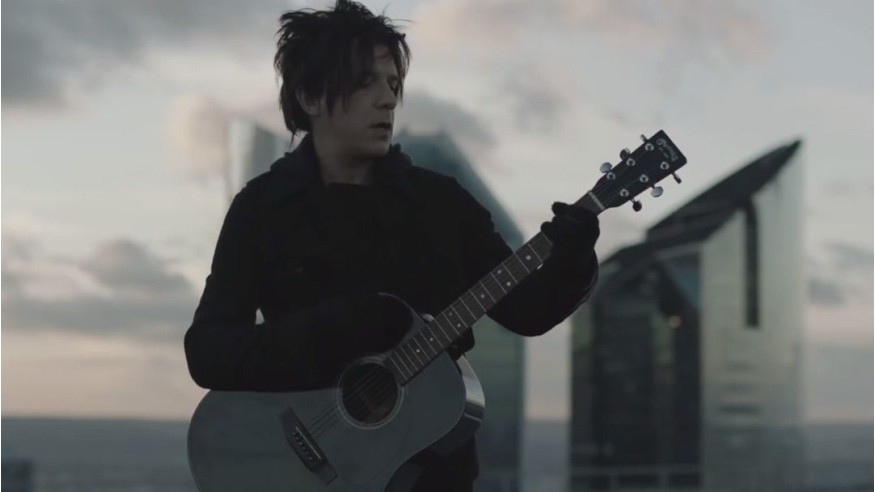 Indochine : découvrez le clip du titre «Un été français»