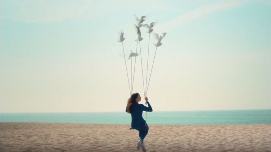 Jain n°1 des ventes d'albums et de singles