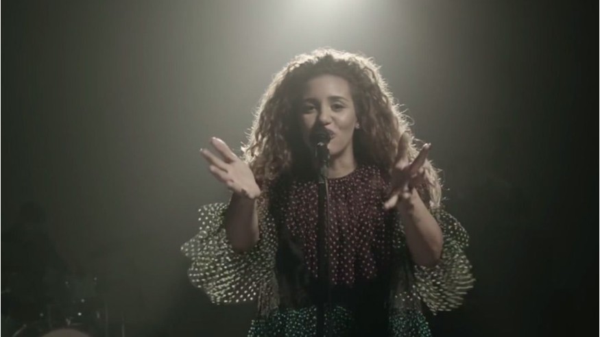 Kimberose reprend «Smile» de Nat King Cole