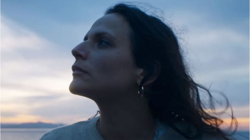 «Allo» : Nach amorce son retour avec un premier clip !