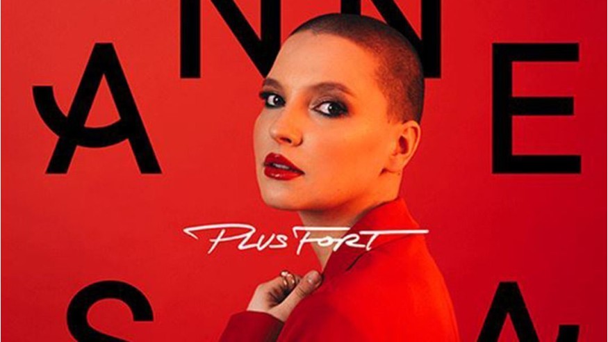 Anne Sila : découvrez son nouveau clip «Plus fort»