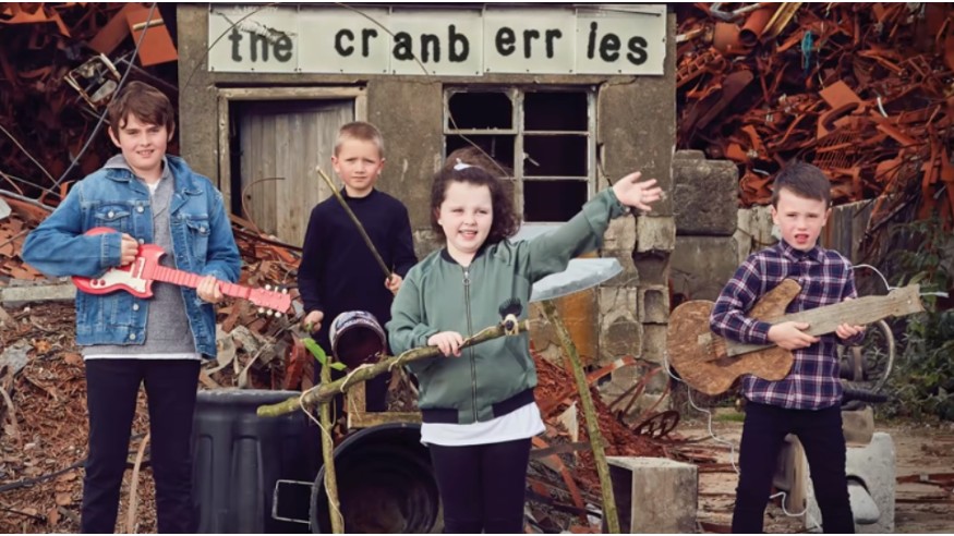 Les Cranberries livrent leur nouvelle chanson « The Pressure »