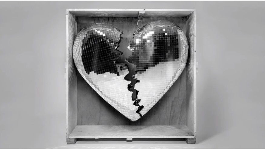 Mark Ronson : découvrez son nouveau single «Late Night Feelings» feat. Lykke Li !