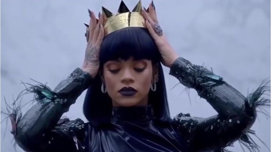Rihanna devient la chanteuse la plus riche au monde