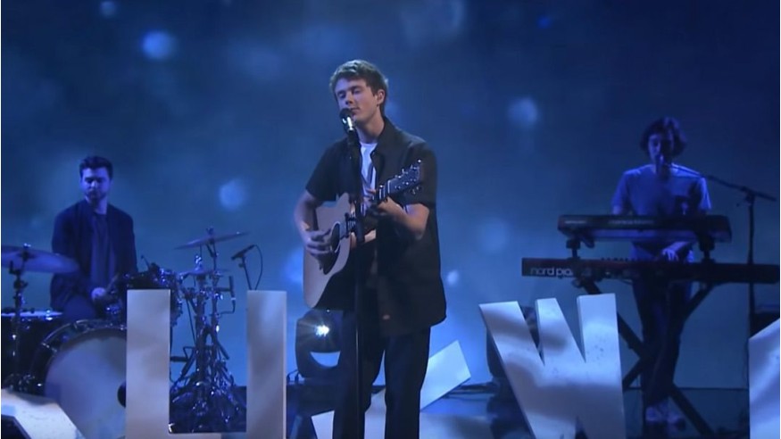 Alec Benjamin : découvrez son nouveau single «JESUS IN LA»