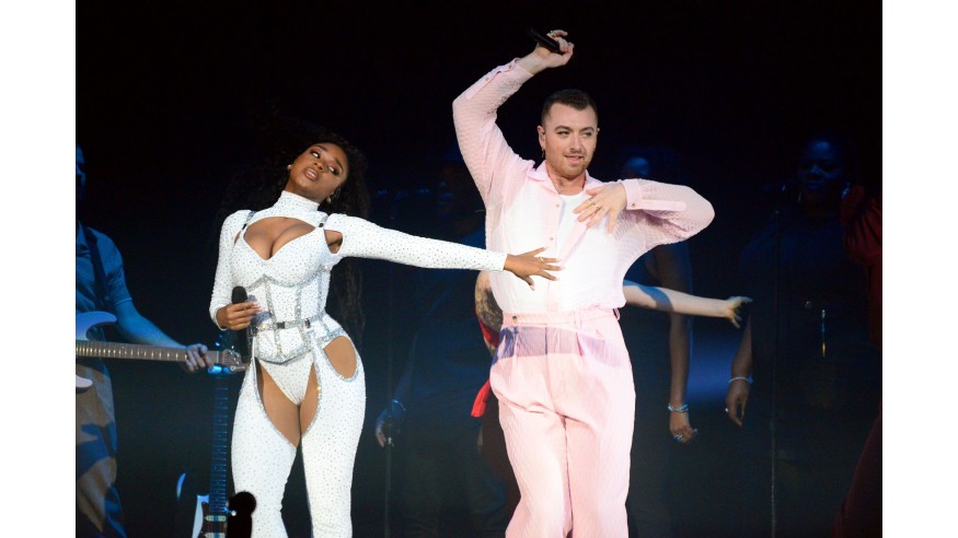 Sam Smith et Normani : Leur premier live pour la chanson « Dancing With A Stranger » !