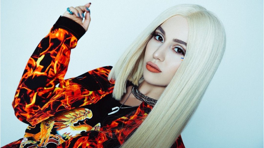 Ava Max entame 2020 avec un nouveau single «SALT»