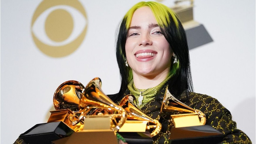 Billie Eilish réalise le grand chelem aux Grammy Awards
