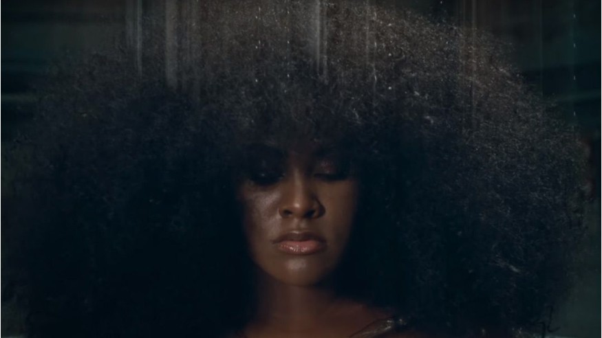 Yseult révèle le clip de «Corps»