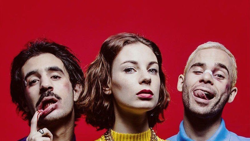 Thérapie Taxi : découvrez leur nouveau clip «Naïve»