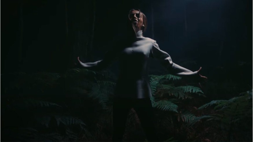 Bilal Hassani dévoile le clip de «Tom»