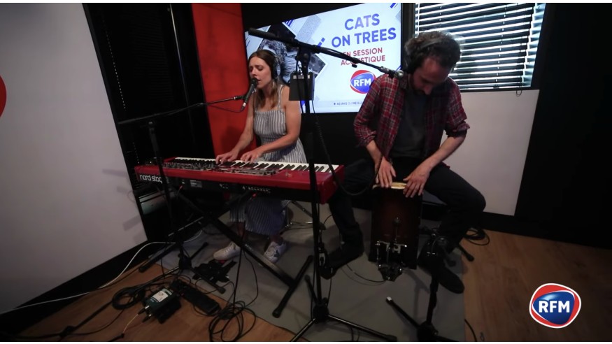 Cats on trees interprète « Please, please, please » et « Jimmy »  dans les studios RFM !