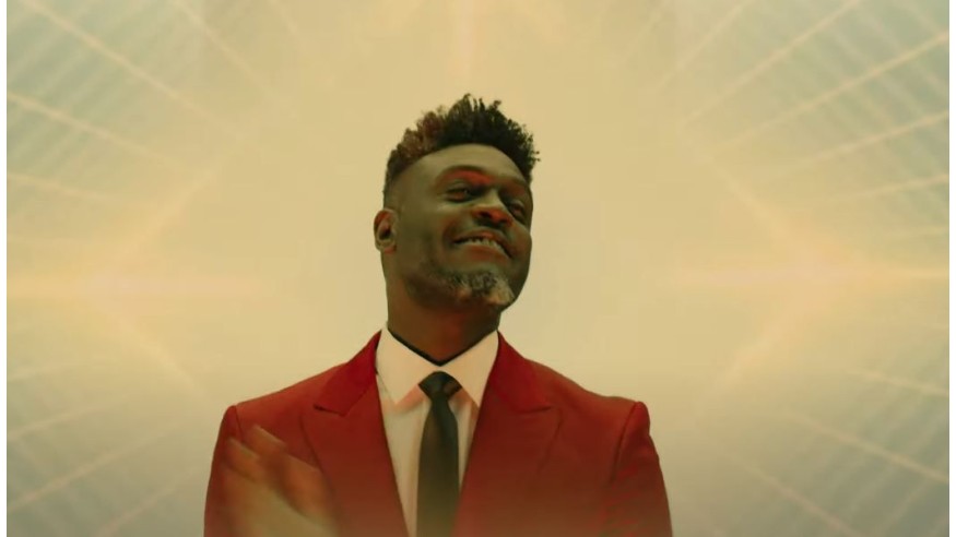Corneille présente son nouveau single «Nouveau monde» !