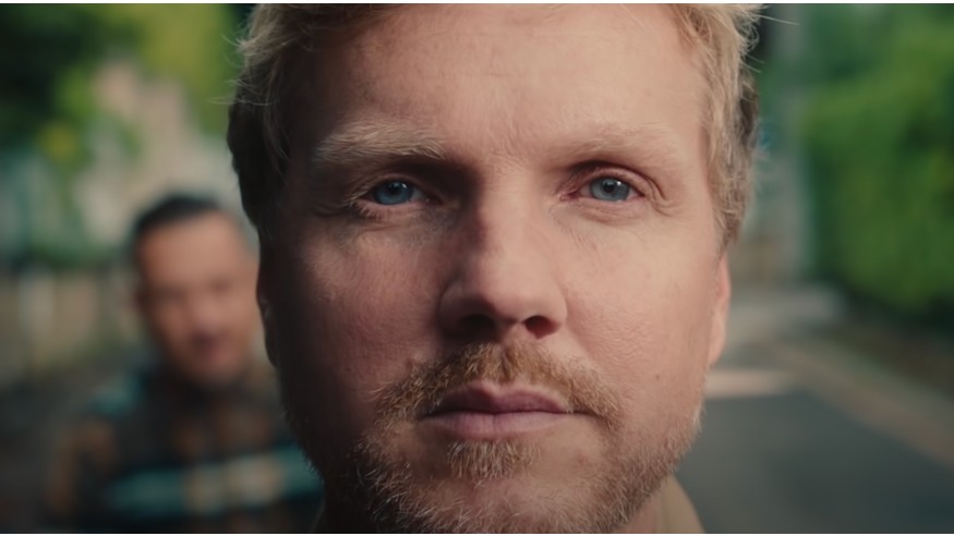 Kyo révèle le clip du titre « Stand Up »