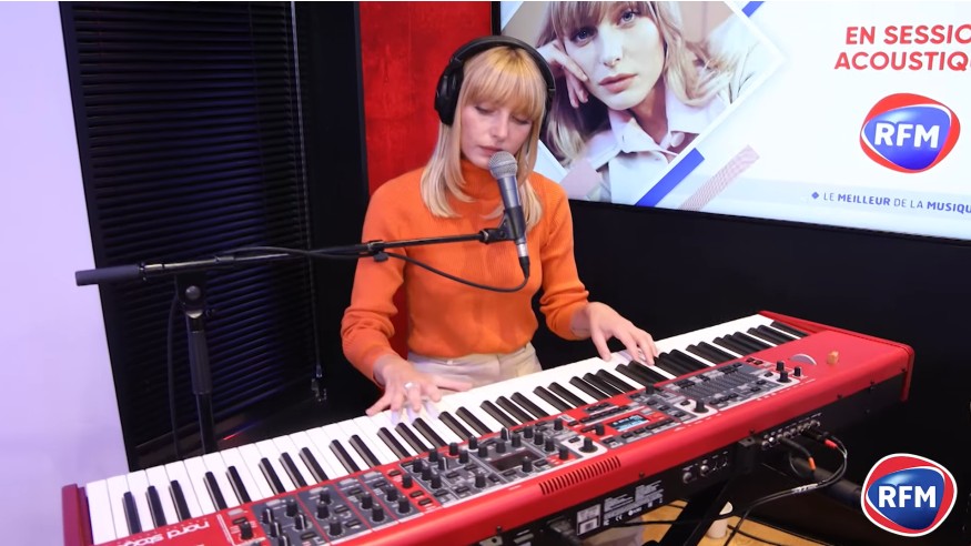 Janie annonce une réédition de son album « Toujours des fleurs » le 18 mars prochain !