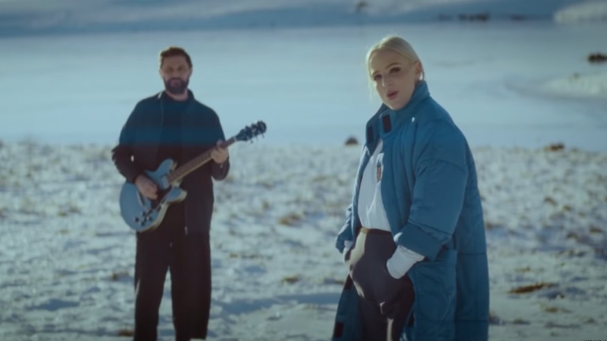 Madame Monsieur: découvrez le clip de « Des nouvelles de Tania » !