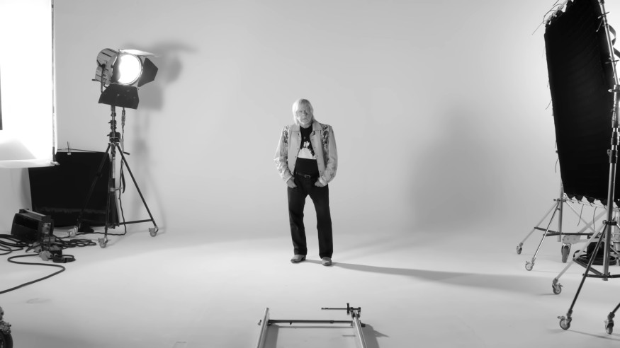 Découvrez le clip pour le single « Le Métèque » de Renaud !