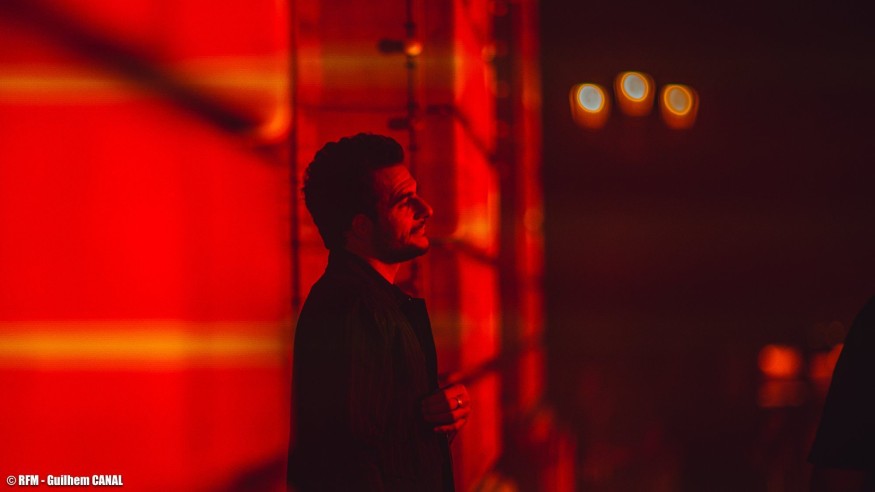 Amir dévoile une réédition de son album « R3ssources » dans une version collector 3 Cds