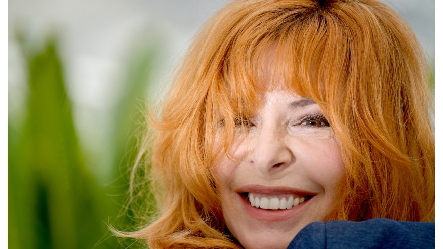 Mylène Farmer : Son album « L’emprise » est déjà certifié disque de Platine